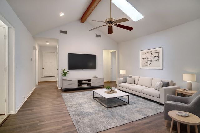 2813 Woodpath Lane, Bedford, TX 76021