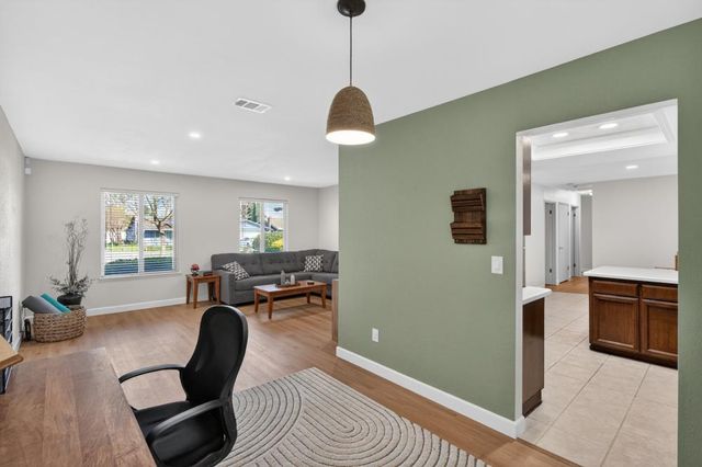 6920 Amberwick Way, Citrus Heights, CA 95621