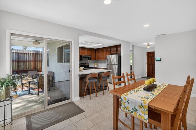 6920 Amberwick Way, Citrus Heights, CA 95621