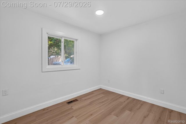 3515 Lakeview Drive, Ortonville Village, MI 48462