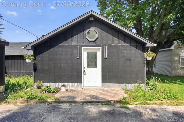 3515 Lakeview Drive, Ortonville Village, MI 48462