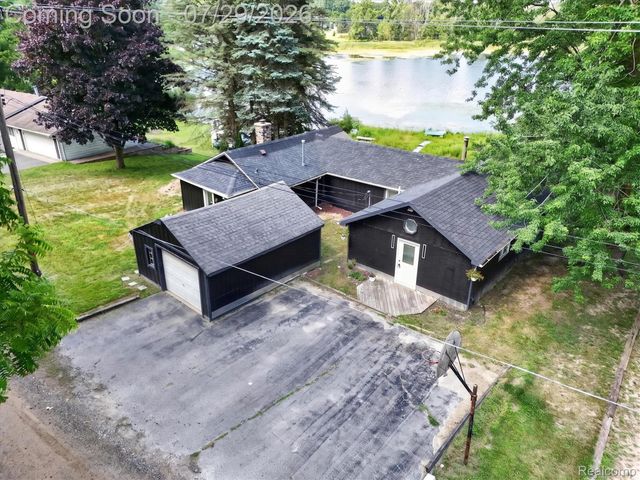 3515 Lakeview Drive, Ortonville Village, MI 48462