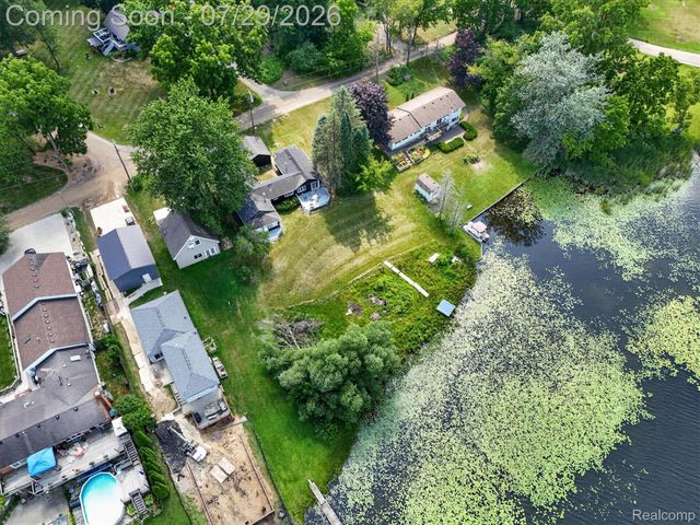3515 Lakeview Drive, Ortonville Village, MI 48462