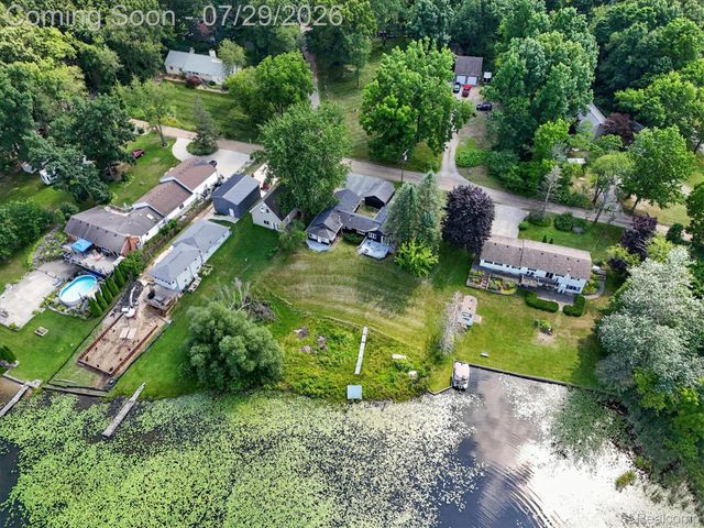 3515 Lakeview Drive, Ortonville Village, MI 48462