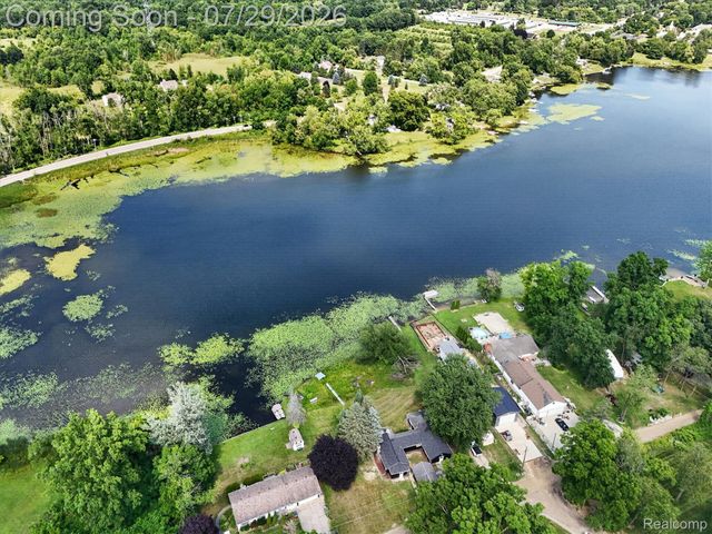 3515 Lakeview Drive, Ortonville Village, MI 48462