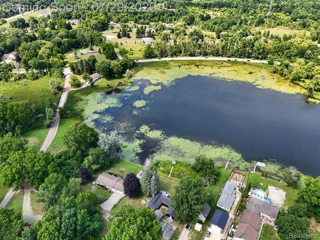 3515 Lakeview Drive, Ortonville Village, MI 48462