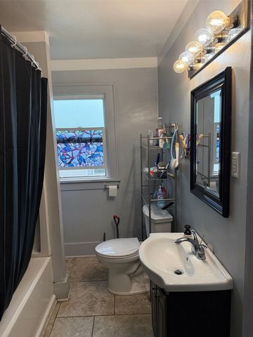 624 5th Street, West Des Moines, IA 50265