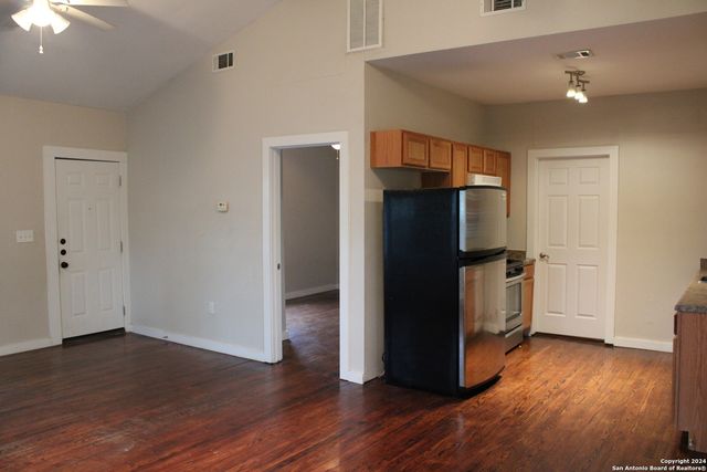 415 Kendall St, San Antonio, TX 78212