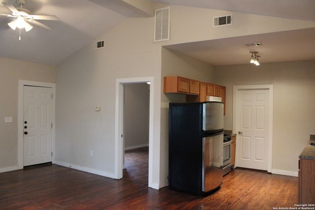 415 Kendall St, San Antonio, TX 78212