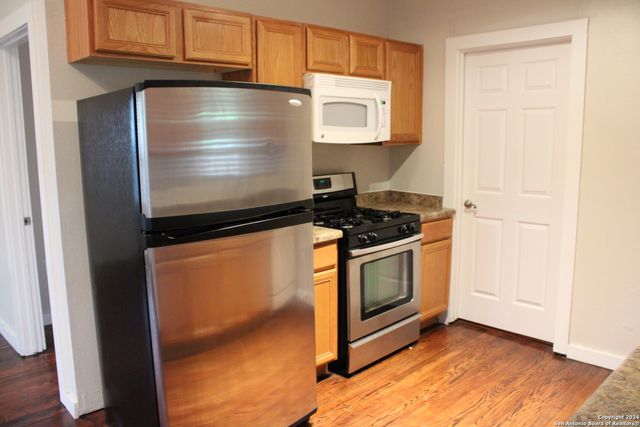 415 Kendall St, San Antonio, TX 78212