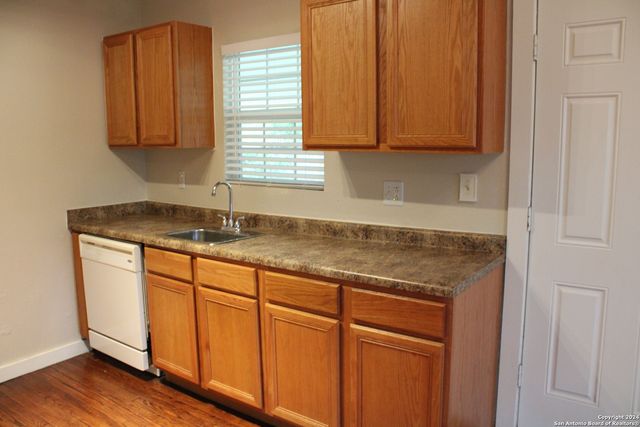 415 Kendall St, San Antonio, TX 78212