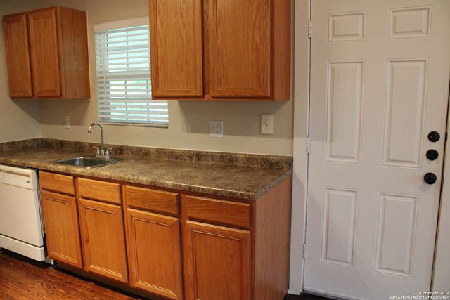 415 Kendall St, San Antonio, TX 78212