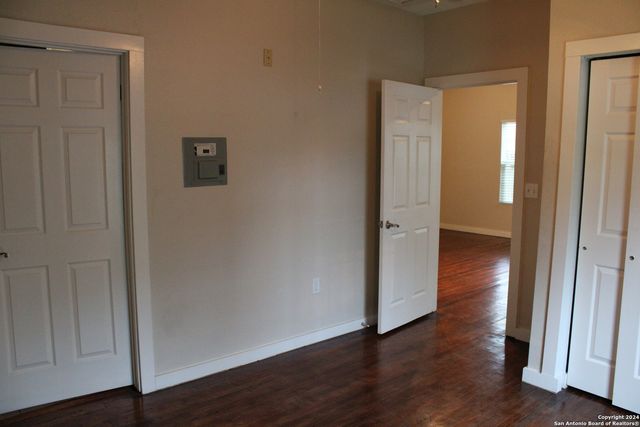 415 Kendall St, San Antonio, TX 78212