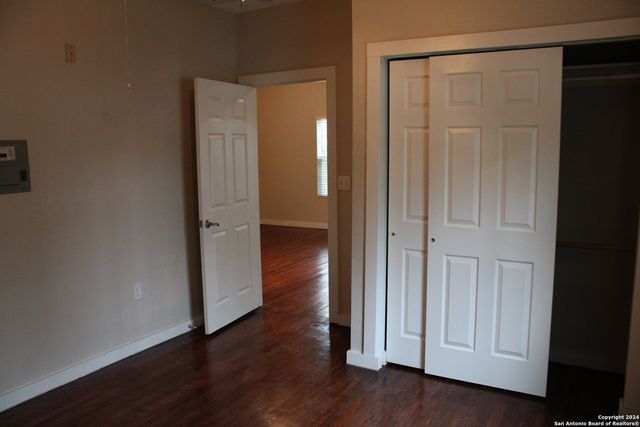 415 Kendall St, San Antonio, TX 78212