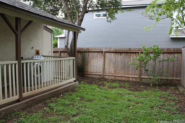 415 Kendall St, San Antonio, TX 78212