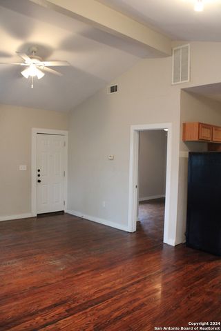 415 Kendall St, San Antonio, TX 78212