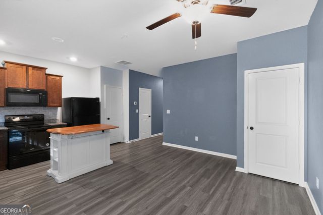 1110 Highwood Lane, East Point, GA 30344