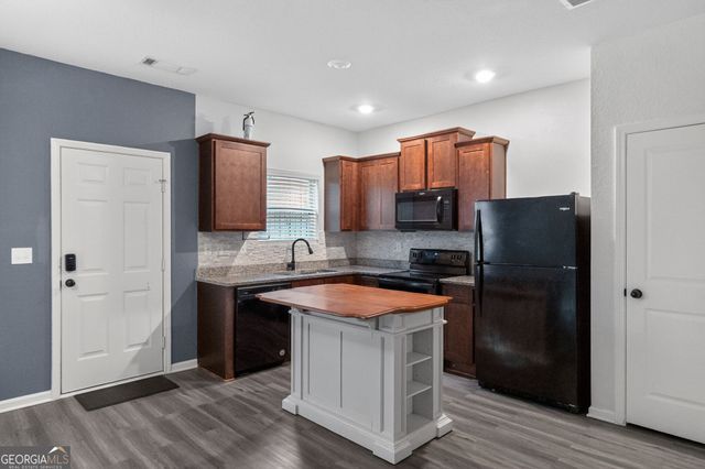 1110 Highwood Lane, East Point, GA 30344