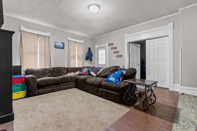 326 W 6TH AVENUE, Oshkosh, WI 54902