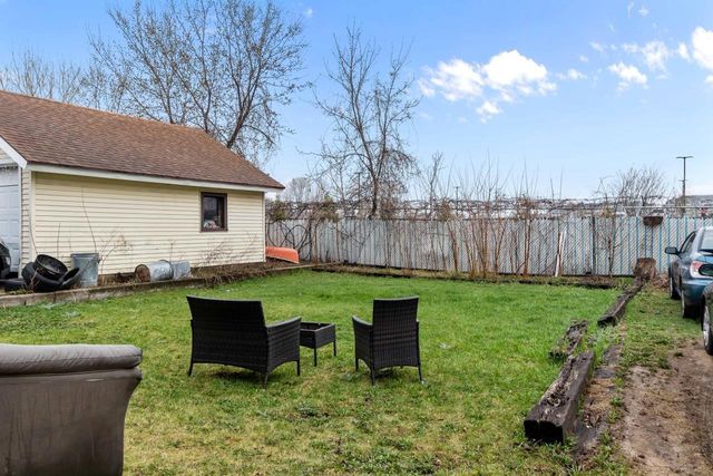 326 W 6TH AVENUE, Oshkosh, WI 54902
