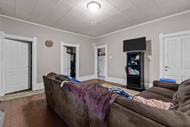 326 W 6TH AVENUE, Oshkosh, WI 54902
