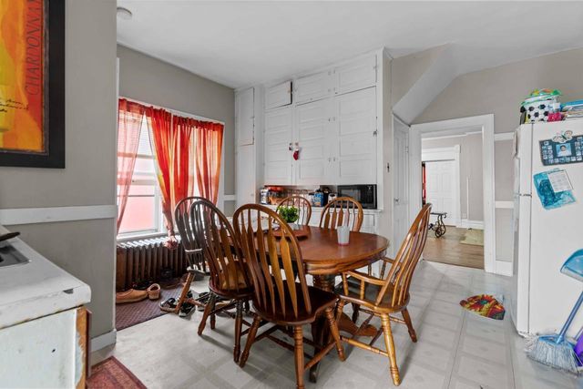 326 W 6TH AVENUE, Oshkosh, WI 54902