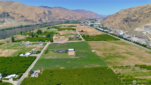 4477 NW Cascade Avenue, East Wenatchee, WA 98802