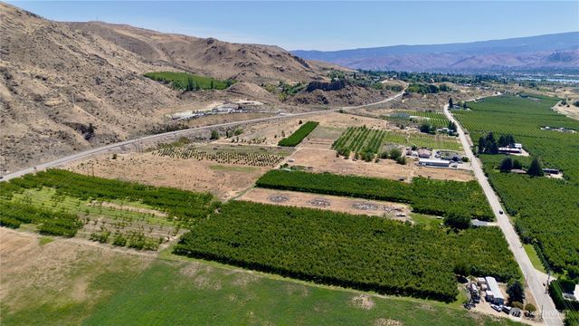 4477 NW Cascade Avenue, East Wenatchee, WA 98802