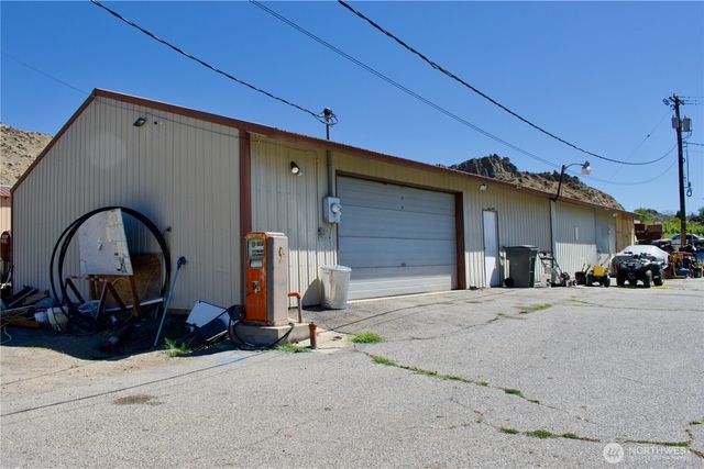 4477 NW Cascade Avenue, East Wenatchee, WA 98802