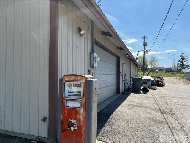 4477 NW Cascade Avenue, East Wenatchee, WA 98802