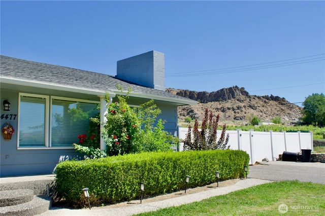 4477 NW Cascade Avenue, East Wenatchee, WA 98802