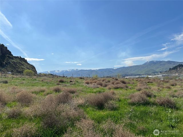 4477 NW Cascade Avenue, East Wenatchee, WA 98802