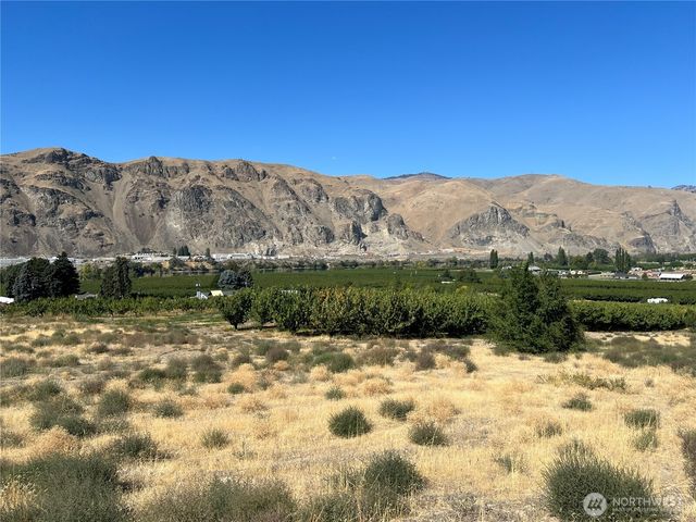 4477 NW Cascade Avenue, East Wenatchee, WA 98802