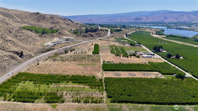4477 NW Cascade Avenue, East Wenatchee, WA 98802
