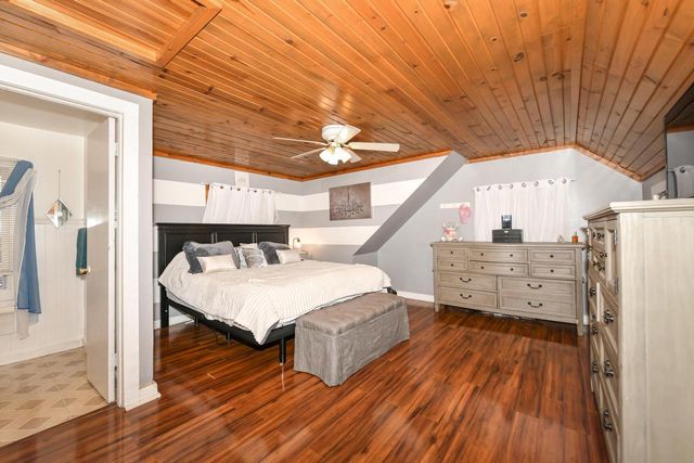 317 Delafield STREET, Waukesha, WI 53188