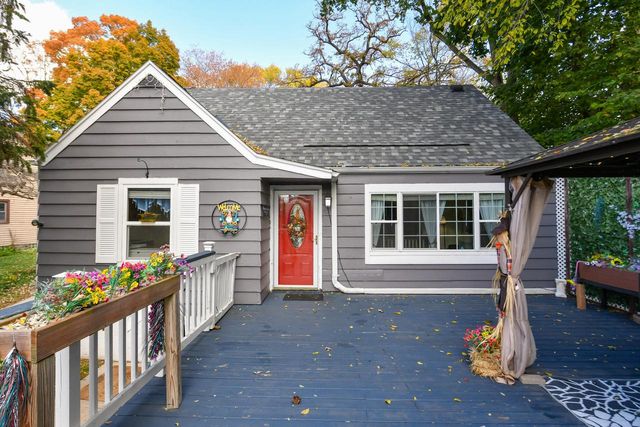 317 Delafield STREET, Waukesha, WI 53188