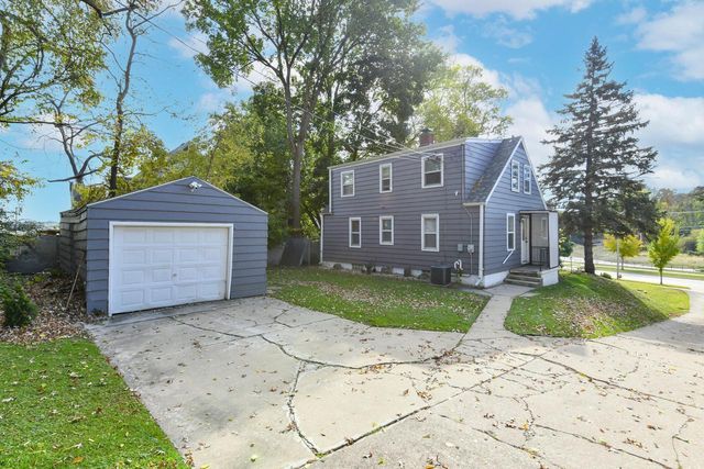 317 Delafield STREET, Waukesha, WI 53188