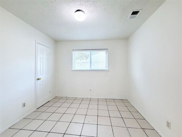 610 Colonial Drive, Garland, TX 75043