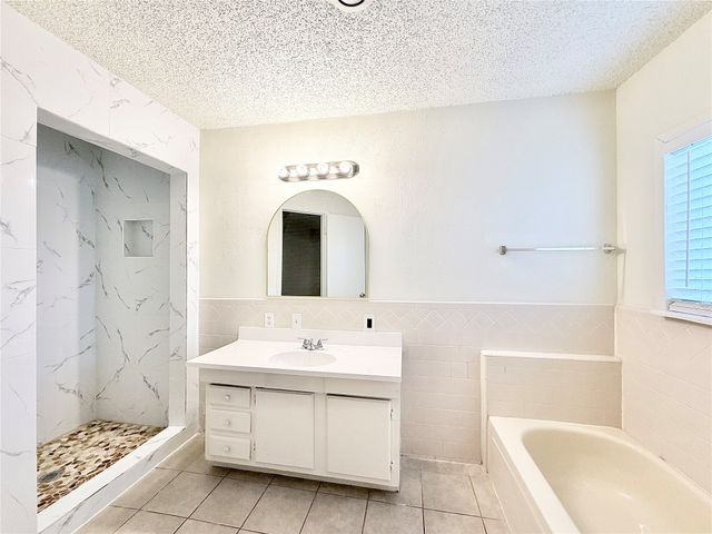 610 Colonial Drive, Garland, TX 75043