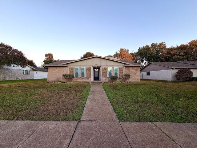 610 Colonial Drive, Garland, TX 75043
