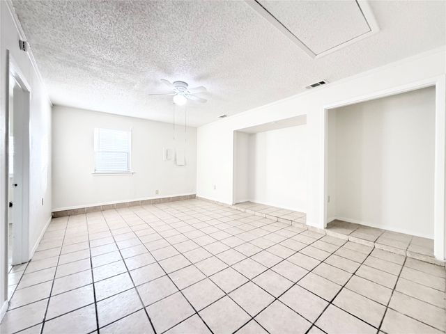 610 Colonial Drive, Garland, TX 75043