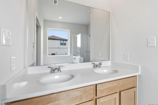 619 River Run Way, San Antonio, TX 78219