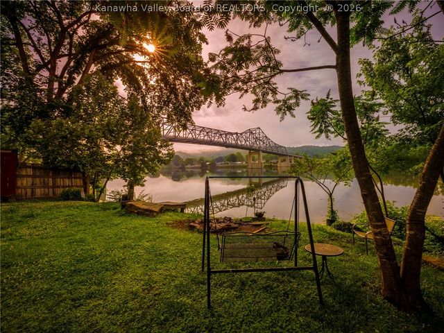 120 Whittbury Lane, Eleanor, WV 25168