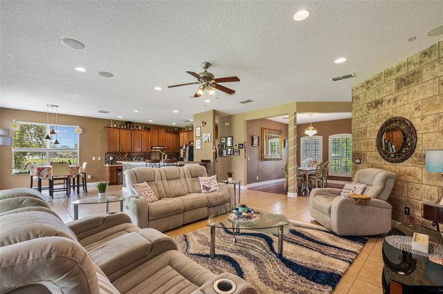 2849 CURVING OAKS WAY, Orlando, FL 32820