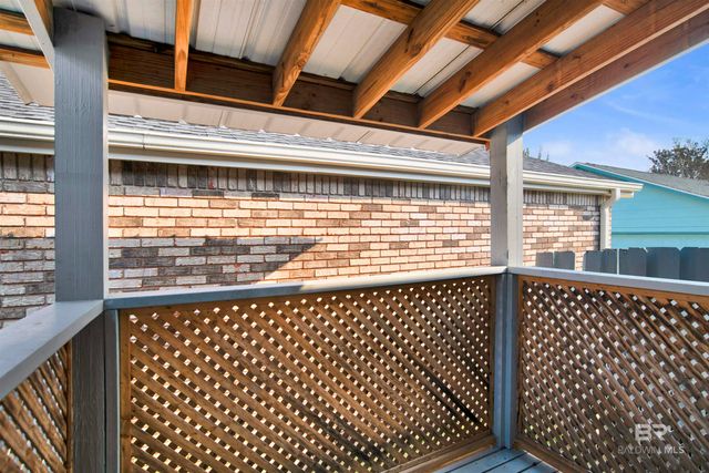 6071 N Highland Circle, Mobile, AL 36608