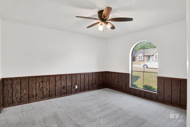 6071 N Highland Circle, Mobile, AL 36608