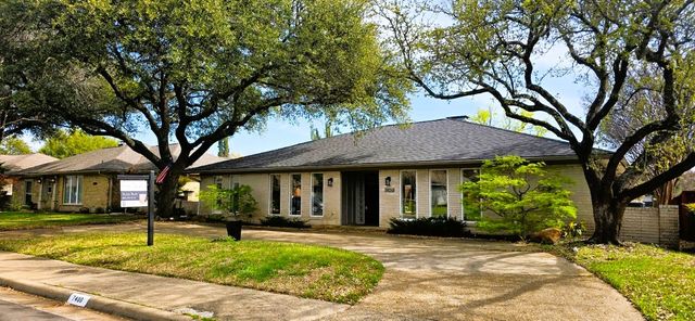 7406 Foxworth Drive, Dallas, TX 75248