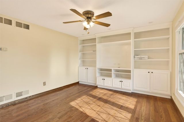 99 Old English Drive, Greece, NY 14616