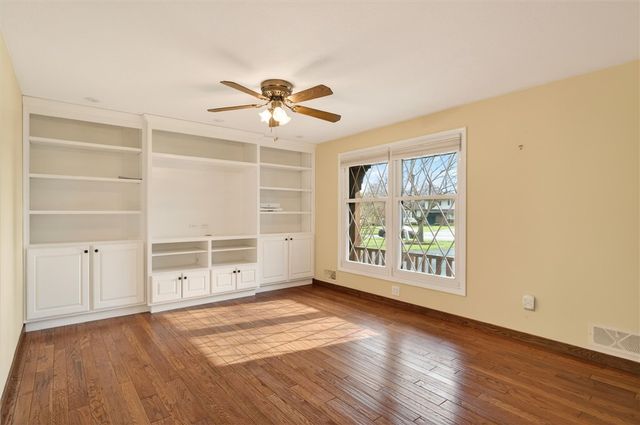 99 Old English Drive, Greece, NY 14616