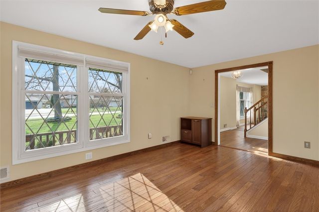 99 Old English Drive, Greece, NY 14616